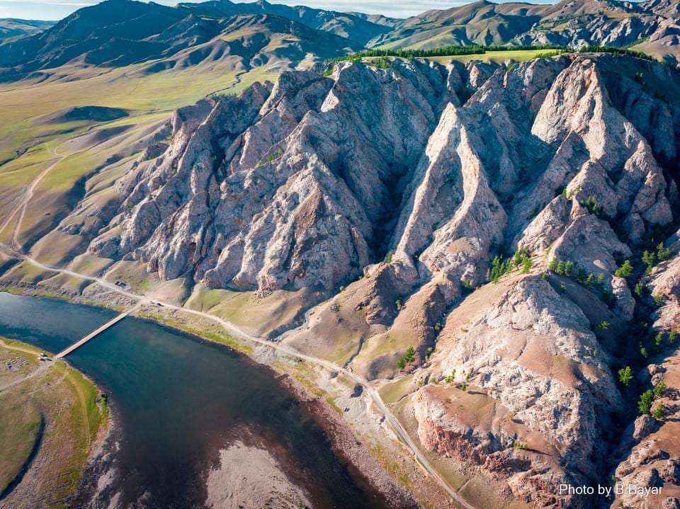 Mountain and river landscape in Khuvsgul